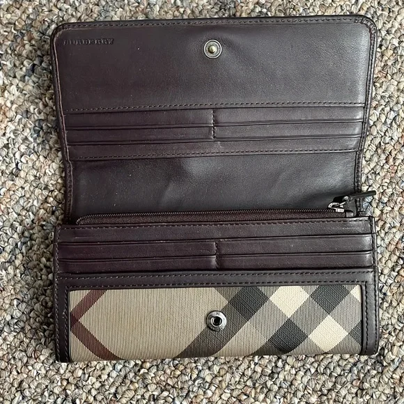 Burberry Wallet - Picture 3 of 12